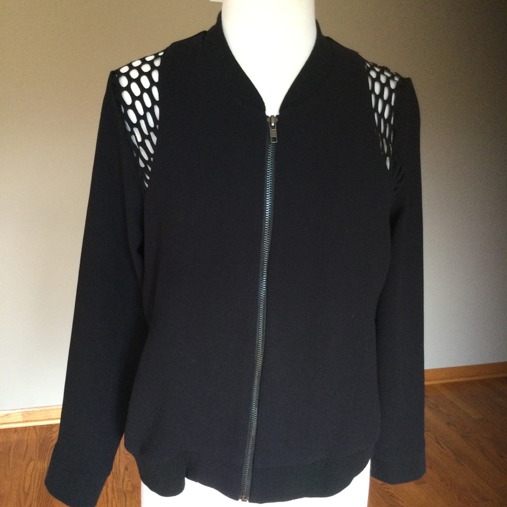 GENERATION LOVE Black Bumper Top Size L